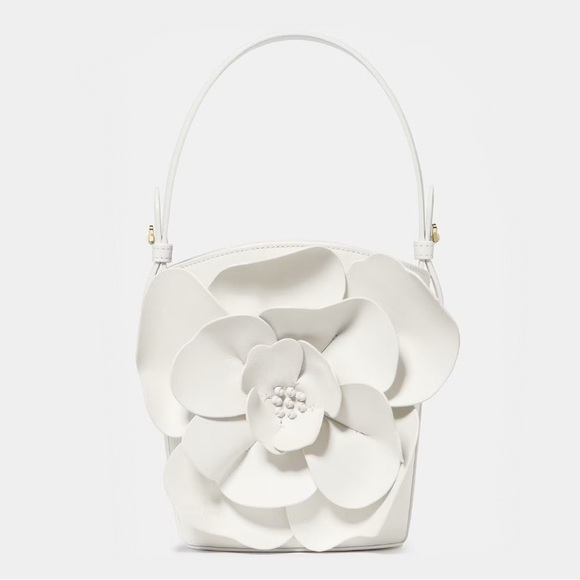 kate spade Handbags - ♠️Kate Spade New York Flora Leather Bucket Crossbody Bag, Meringue White NEW NWT